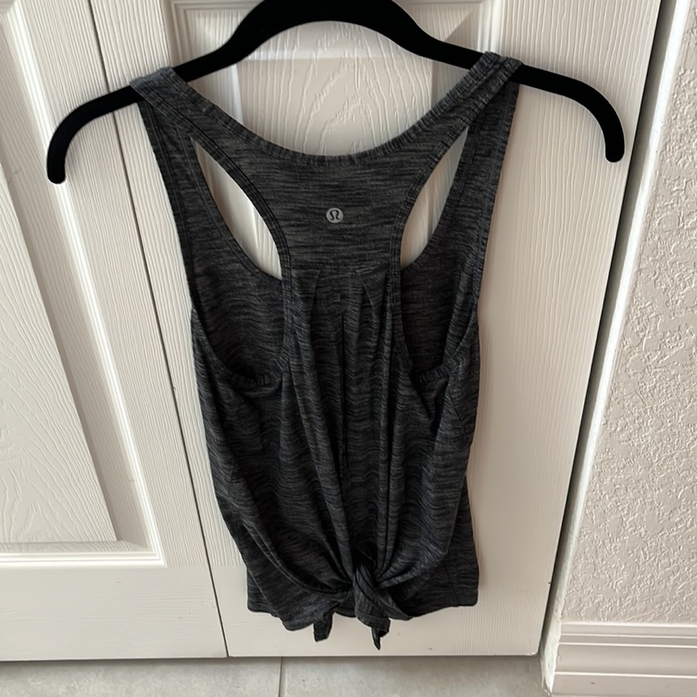 Lululemon women’s Tank Top tie back - Picture 7 of 9
